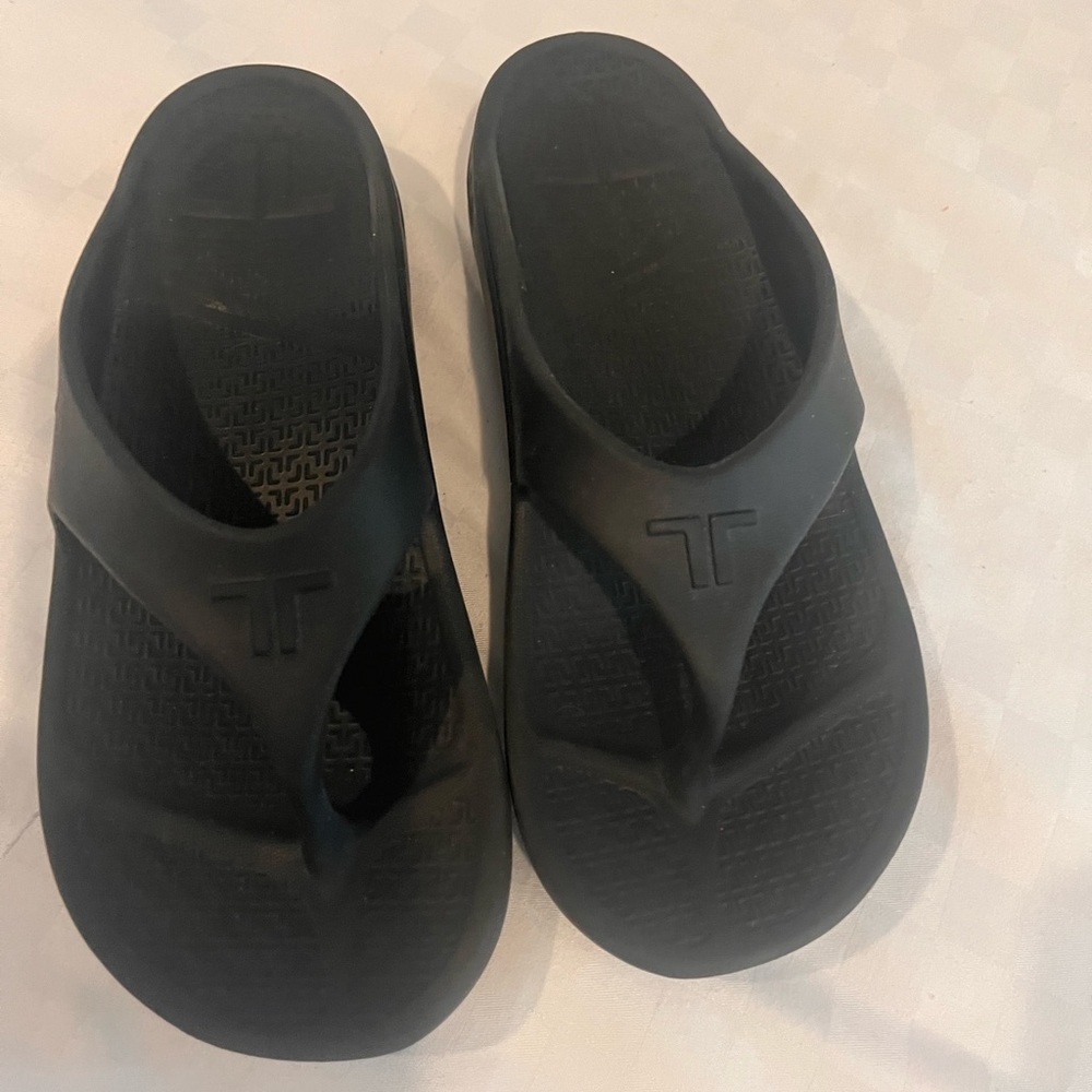 Women’s Black Tilco Flip Flops with Raised Logo.